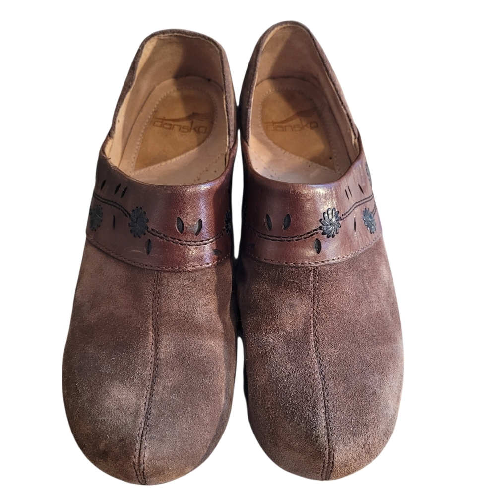 Dansko Sausolito suede/leather clogs - 38.            M71